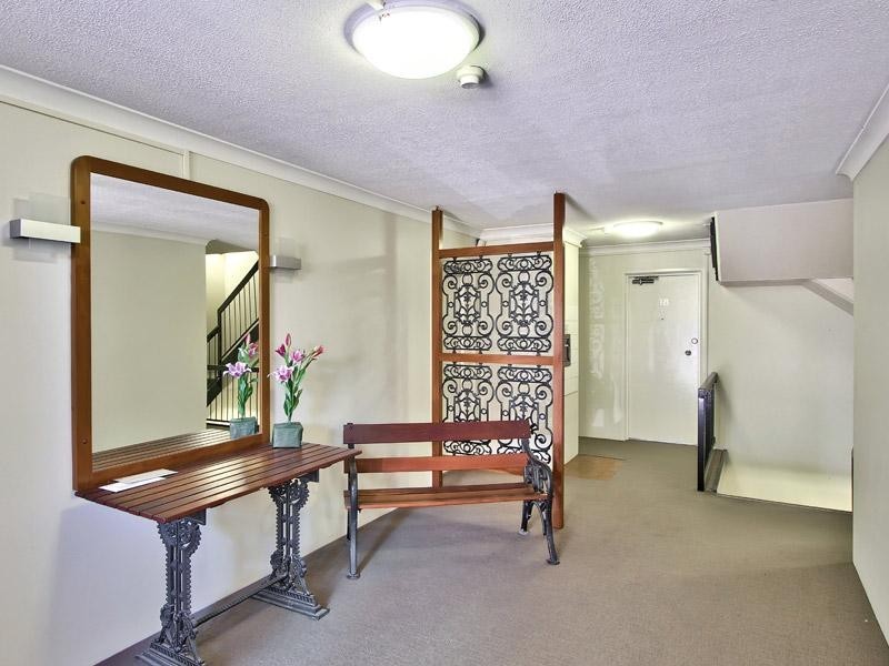 26/20 McConnell Street, Spring Hill QLD 4000
