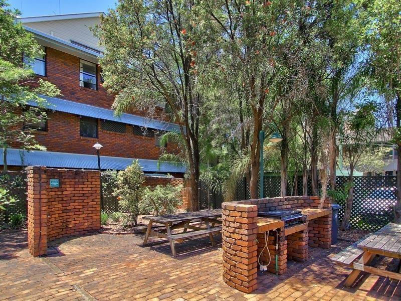 26/20 McConnell Street, Spring Hill QLD 4000