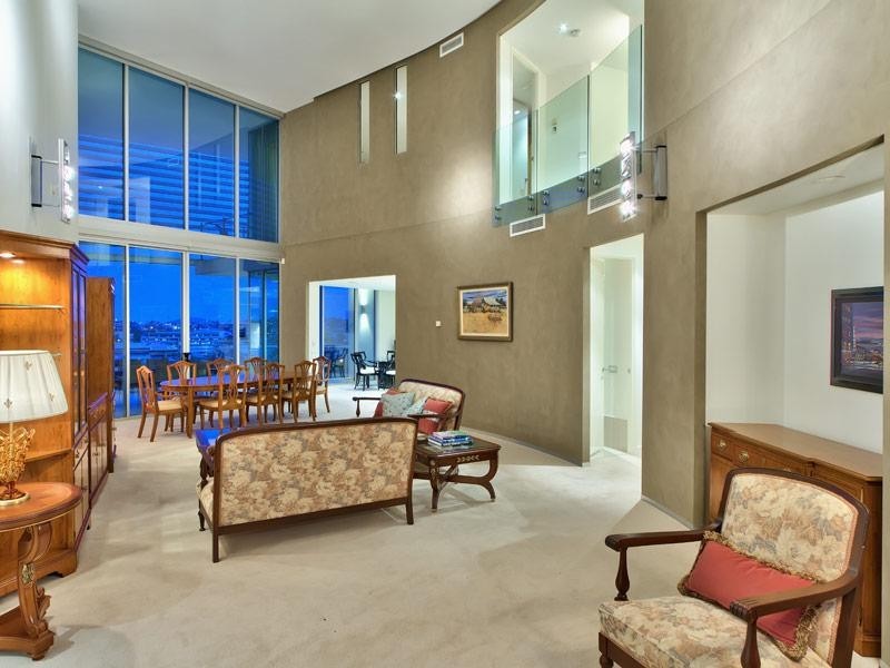 46/205 Coronation Drive, Milton QLD 4064