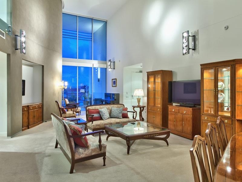 46/205 Coronation Drive, Milton QLD 4064