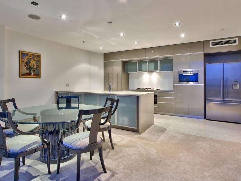 46/205 Coronation Drive, Milton QLD 4064