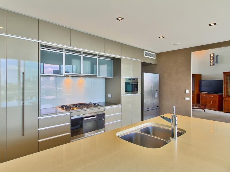 46/205 Coronation Drive, Milton QLD 4064