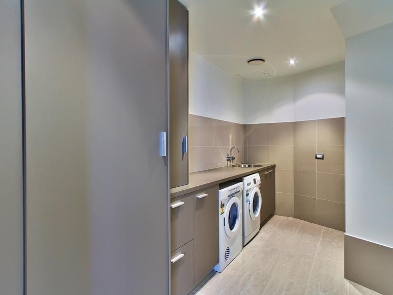 46/205 Coronation Drive, Milton QLD 4064