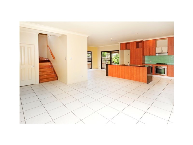 9 Paris St, West End QLD 4101