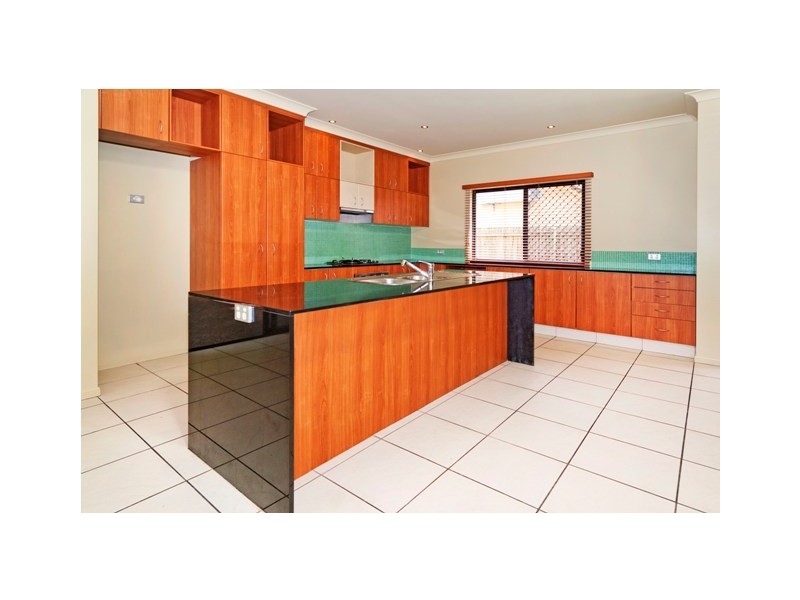 9 Paris St, West End QLD 4101