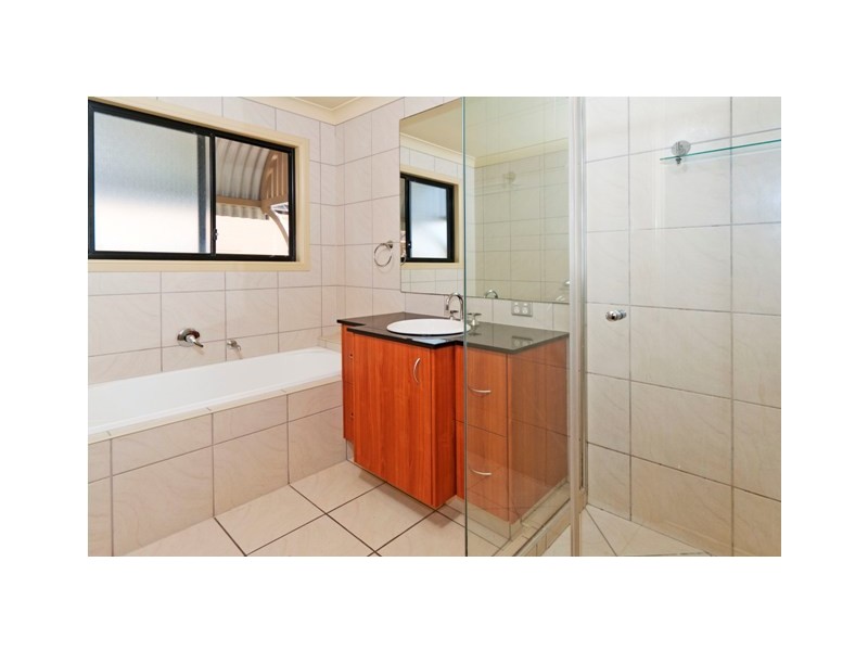 9 Paris St, West End QLD 4101