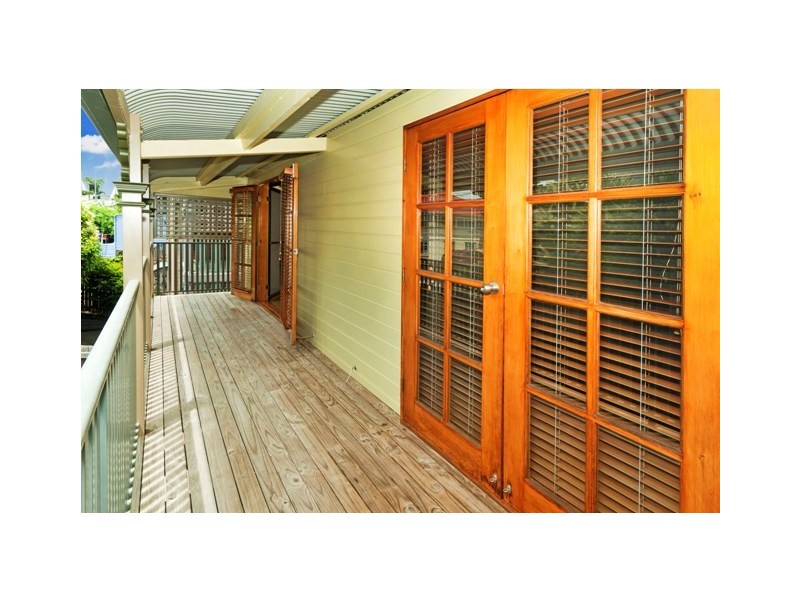 9 Paris St, West End QLD 4101