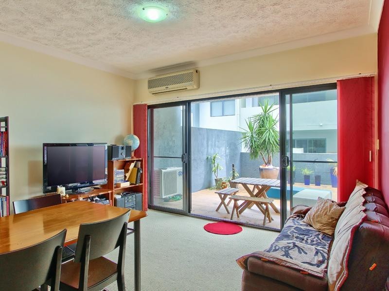 11/3 Heaslop Street, Woolloongabba QLD 4102