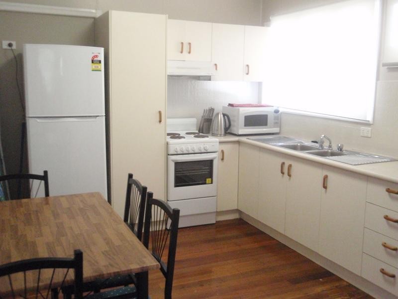2 School RD, Yeronga QLD 4104