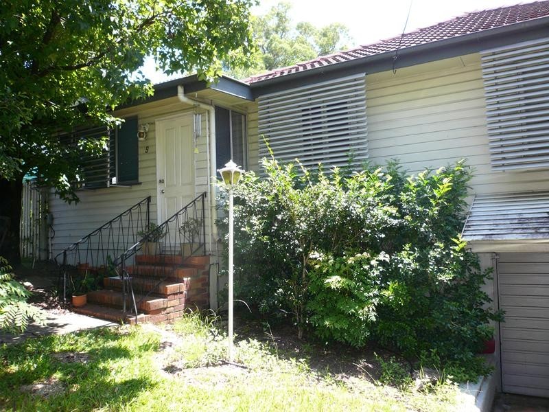 9 Newnham Road, Mount Gravatt East QLD 4122