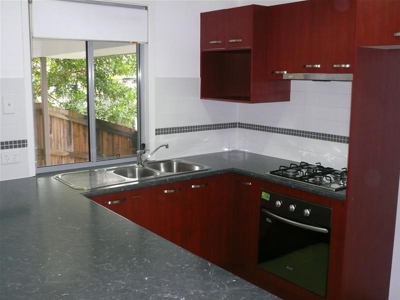 2/69 Koala Road, Moorooka QLD 4105