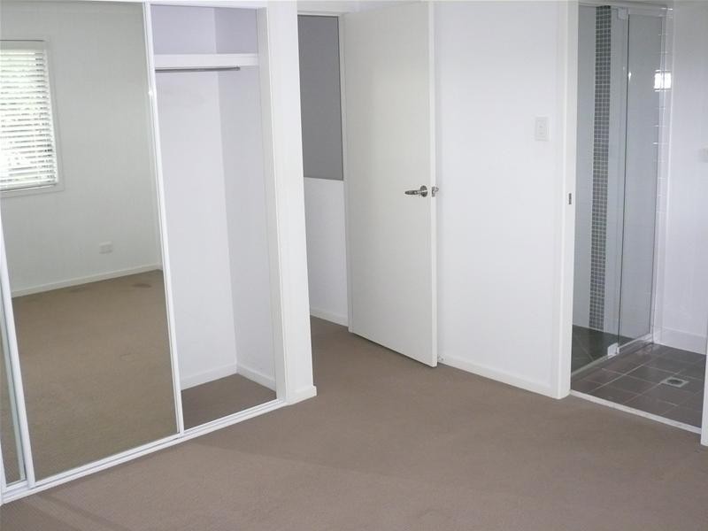 2/69 Koala Road, Moorooka QLD 4105