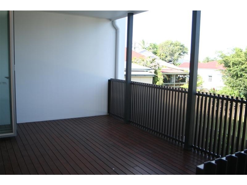 2/102 Hardgrave Road, West End QLD 4101