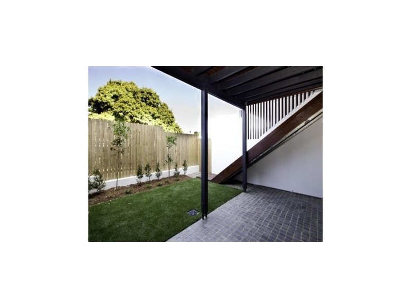 2/102 Hardgrave Road, West End QLD 4101
