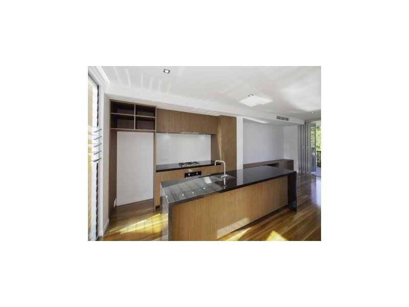 2/102 Hardgrave Road, West End QLD 4101