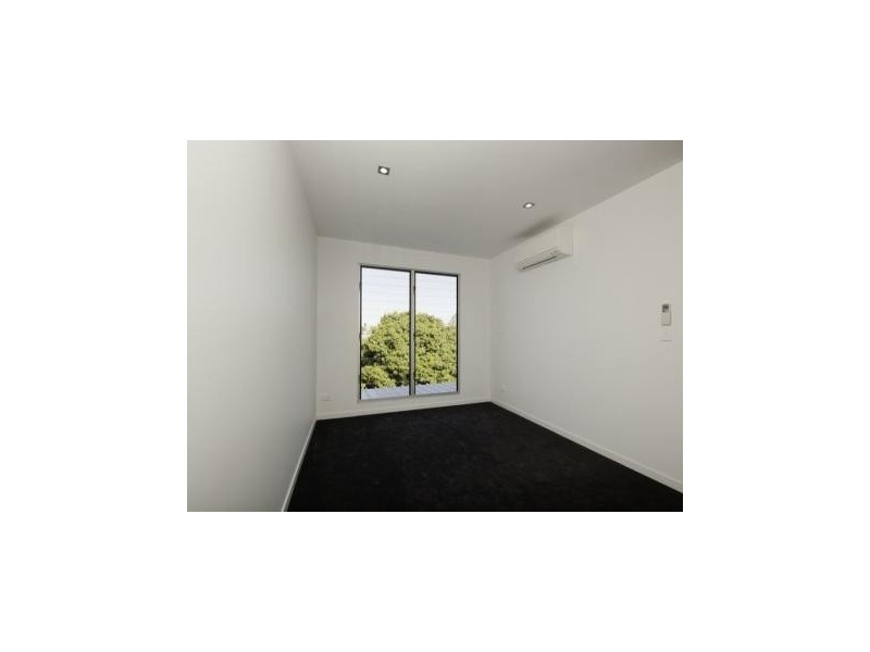 2/102 Hardgrave Road, West End QLD 4101