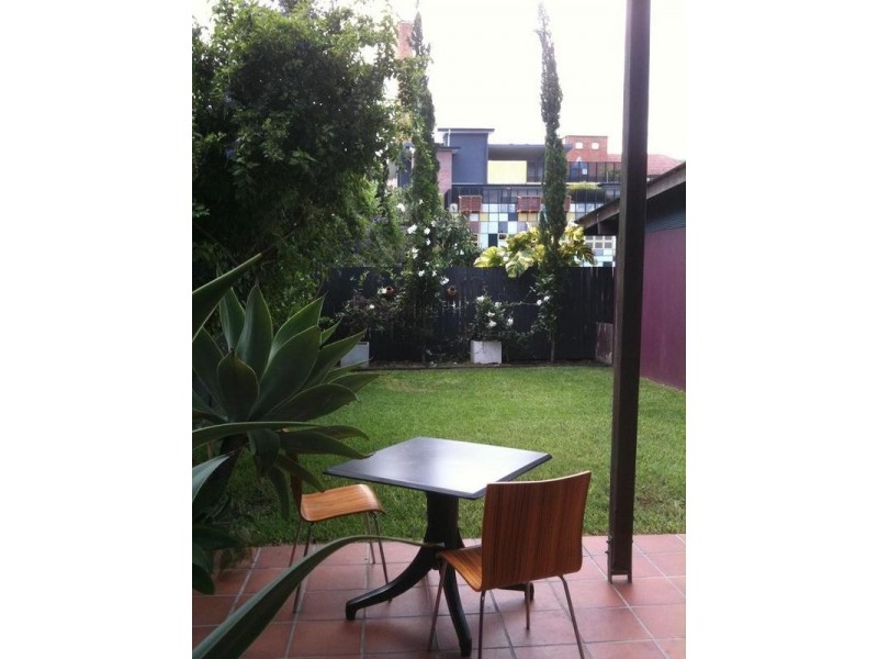 12 Crown Street, South Brisbane QLD 4101