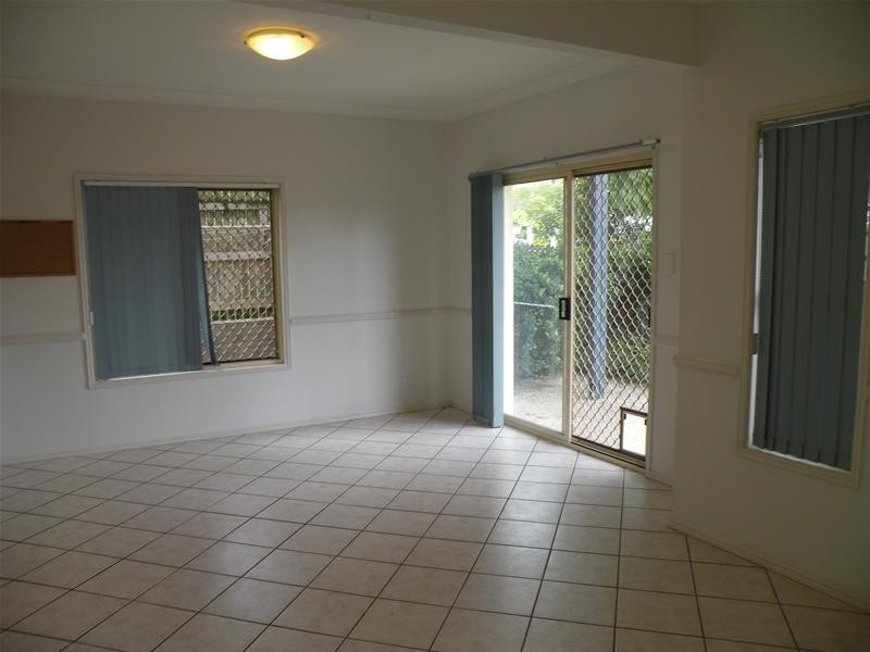 1/18 Lockhart Street, Woolloongabba QLD 4102