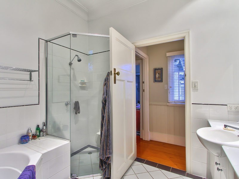 5 Glenfield St, West End QLD 4101