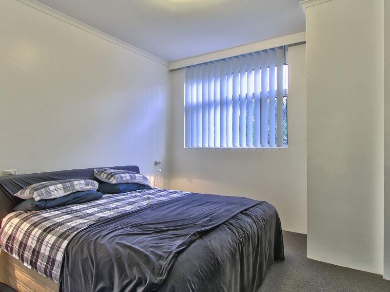 2/182 Dornoch Terrace, Highgate Hill QLD 4101