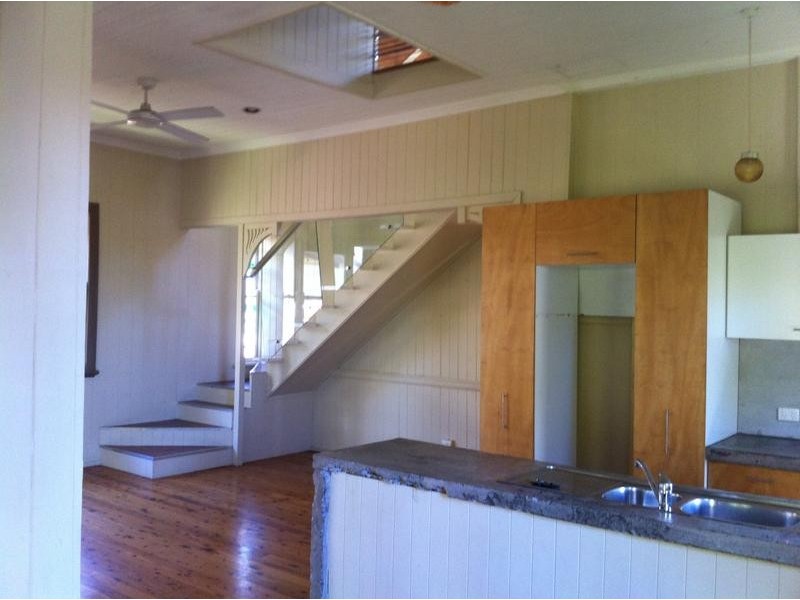 57 Mossgrove, Woolloongabba QLD 4102