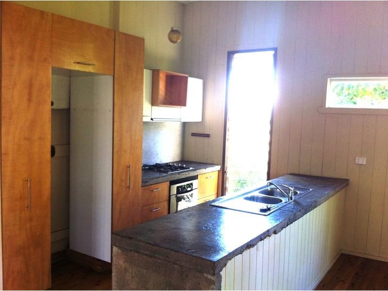 57 Mossgrove, Woolloongabba QLD 4102