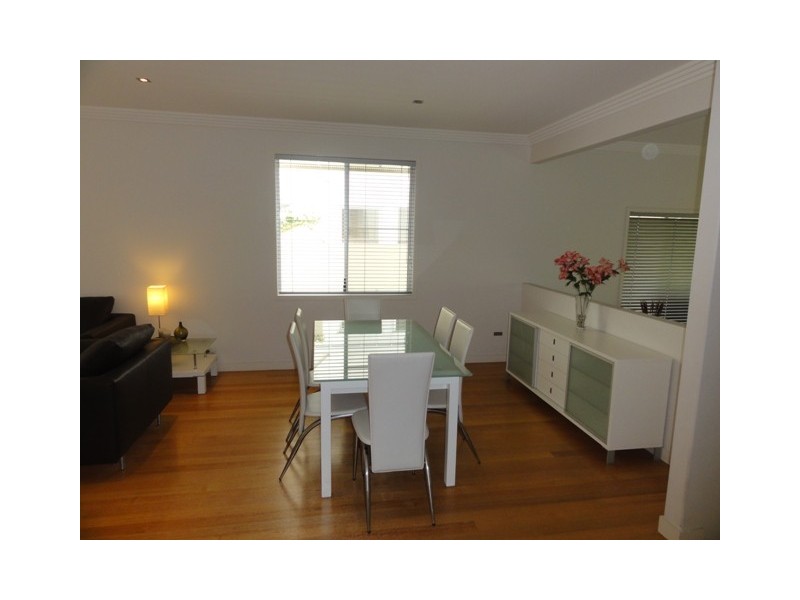 1 Lochaber Street, Dutton Park QLD 4102