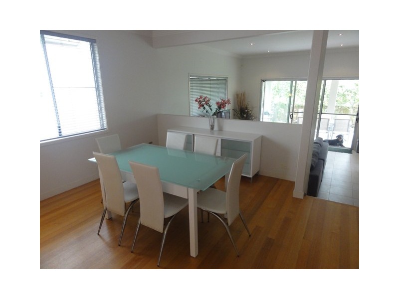 1 Lochaber Street, Dutton Park QLD 4102