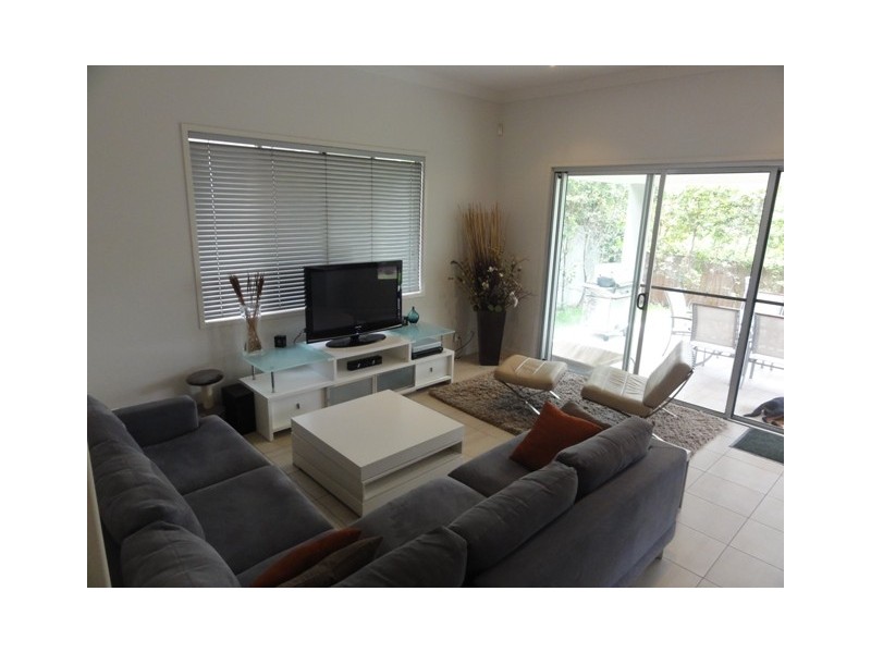 1 Lochaber Street, Dutton Park QLD 4102