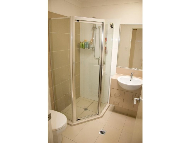 2/58 Ross Street, Woolloongabba QLD 4102