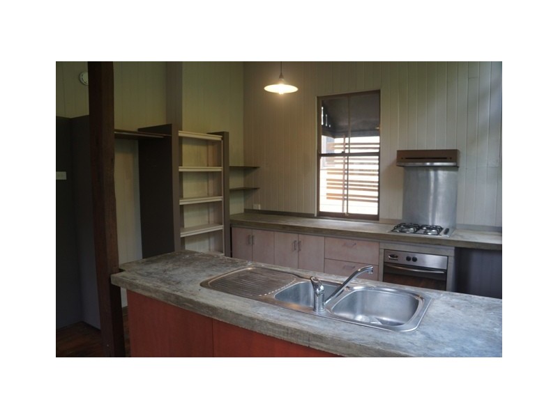 55 Mossgrove Street, Woolloongabba QLD 4102