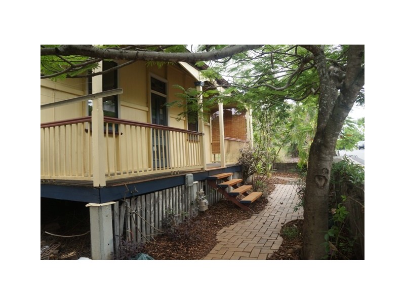 55 Mossgrove Street, Woolloongabba QLD 4102