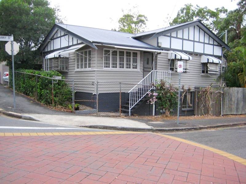 82 Fanny Street, Annerley QLD 4103