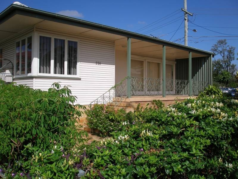 225 Gladstone Rd, Dutton Park QLD 4102