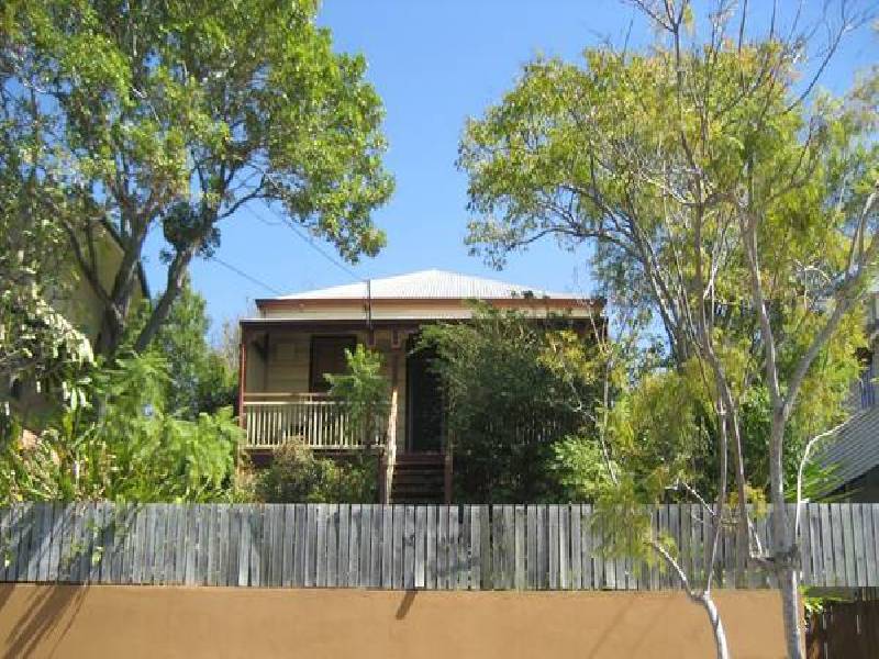 2 Lochaber Street, Dutton Park QLD 4102