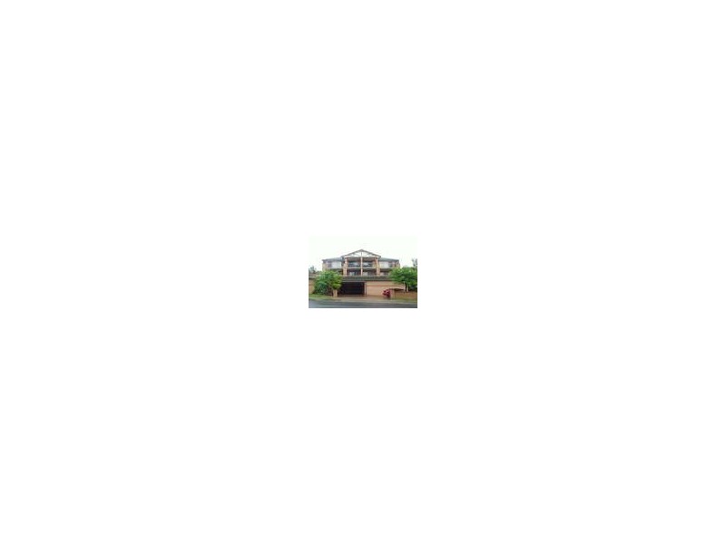1/327 Cornwall Street, Greenslopes QLD 4120