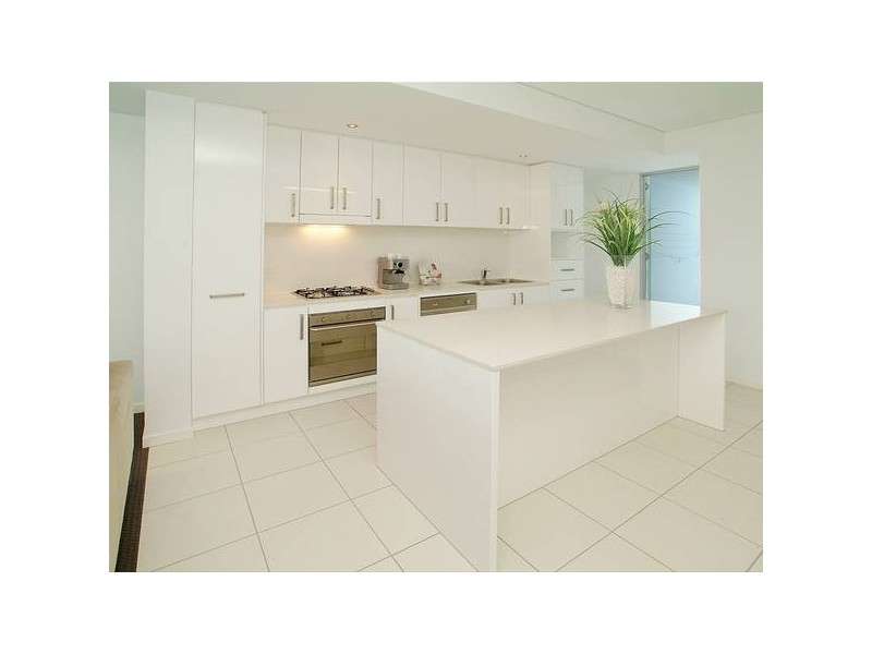 2/8 Brookes, Bowen Hills QLD 4006