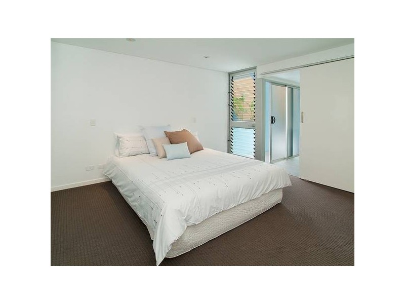 2/8 Brookes, Bowen Hills QLD 4006