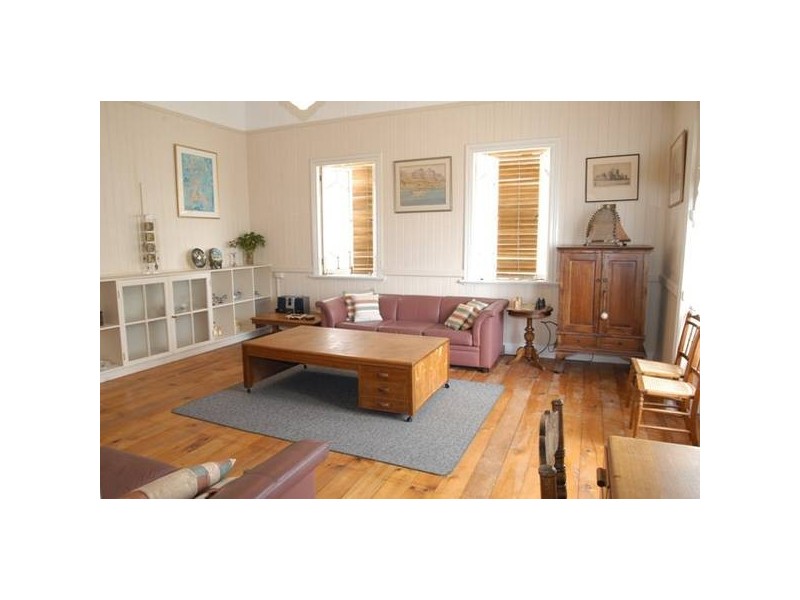 Blakeney Street, Highgate Hill QLD 4101