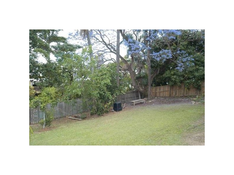 Blakeney Street, Highgate Hill QLD 4101