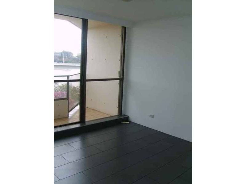 Lower River Terrace, South Brisbane QLD 4101