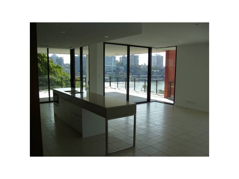 Pidgeon Close, West End QLD 4101