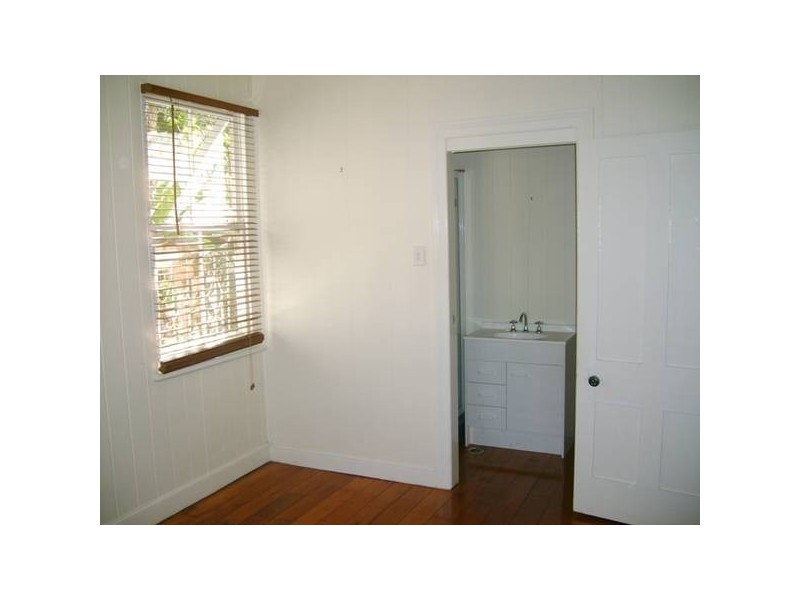 Strath Street, Highgate Hill QLD 4101