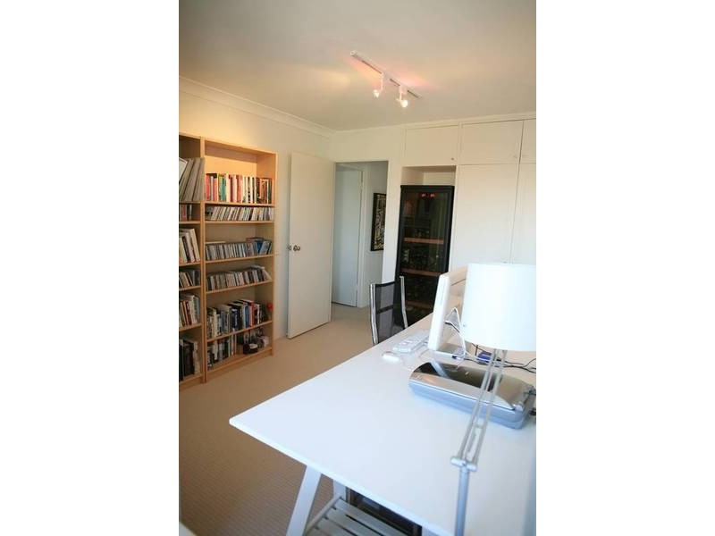 Dornoch Terrace, Highgate Hill QLD 4101