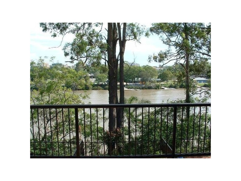 Dudley Street, Highgate Hill QLD 4101