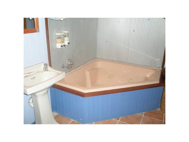 Prout Street, Camp Hill QLD 4152