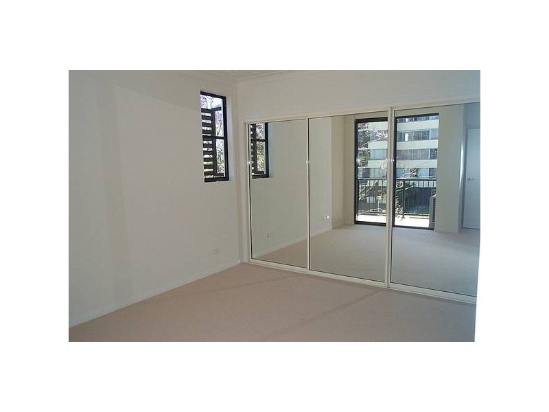 Dornoch Terrace, Highgate Hill QLD 4101