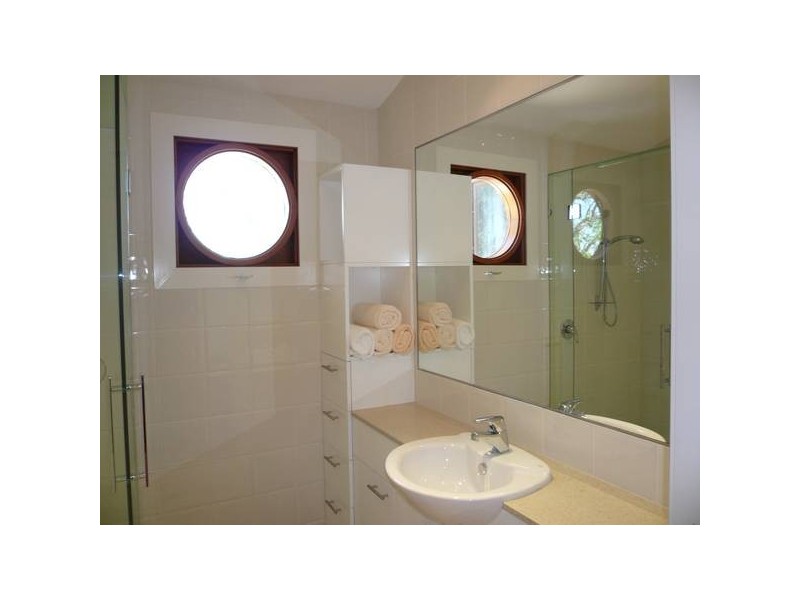 243 Ferguson Road, Seven Hills QLD 4170