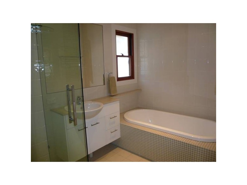 243 Ferguson Road, Seven Hills QLD 4170