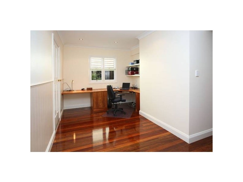 35 Blakeney Street, Highgate Hill QLD 4101